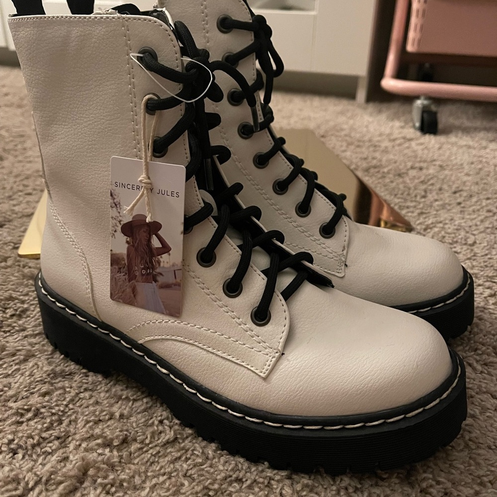 White platform Combat Boots women’s 6.5